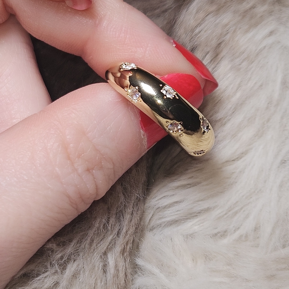 Celestial Star Ring - Golden Aura - Picture 9 of 12